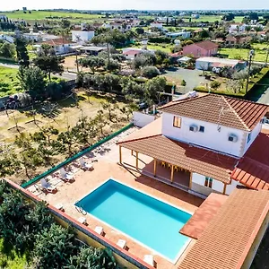 https://reel-paradise-villa-cyprus.larnacahotels.org